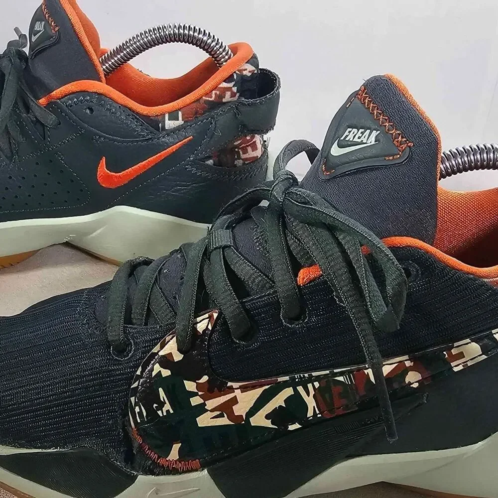 Boy's Nike Zoom Freak 2 ‘Ashiko’  Swoosh - Signature Shoe 5.5Y - New